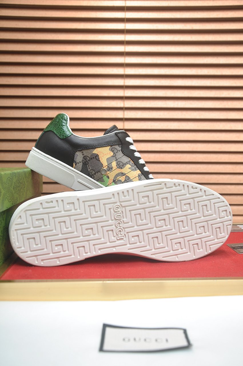 Gucci Patterned Panel Low-Top Sneakers — detail